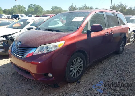 2015 Toyota Sienna Xle 8 Passenger из США, поврежденный, VIN 5TDYK3DC3FS666438